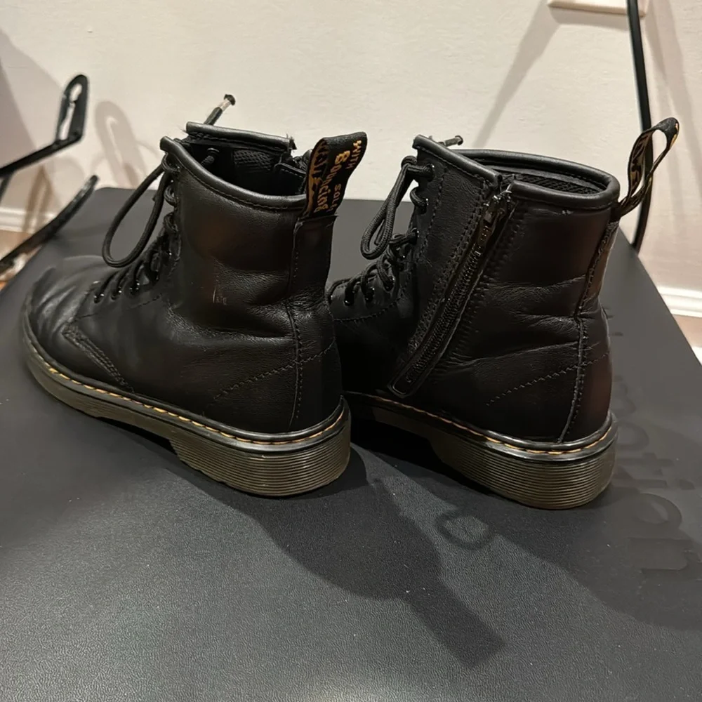 Dr. Martens Black Air Wave Boots